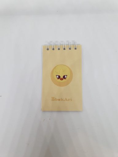 Stray Kids "Bloc note  SKZOO" (Bbokari ver/felix ver.) jaune